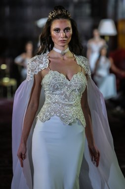 Julie Vino sonbahar 2017 koleksiyonu gösteri