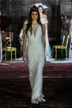Julie Vino sonbahar 2017 koleksiyonu gösteri