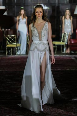 Julie Vino sonbahar 2017 koleksiyonu gösteri