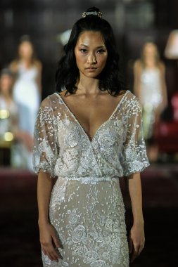 Julie Vino sonbahar 2017 koleksiyonu gösteri