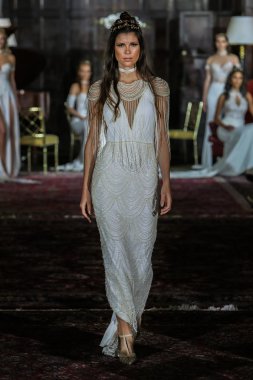 Julie Vino sonbahar 2017 koleksiyonu gösteri
