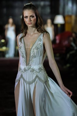 Julie Vino sonbahar 2017 koleksiyonu gösteri