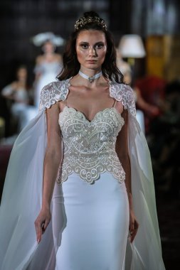 Julie Vino sonbahar 2017 koleksiyonu gösteri