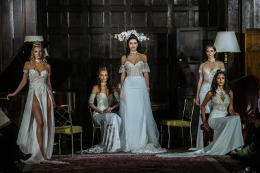 Julie Vino sonbahar 2017 koleksiyonu gösteri 