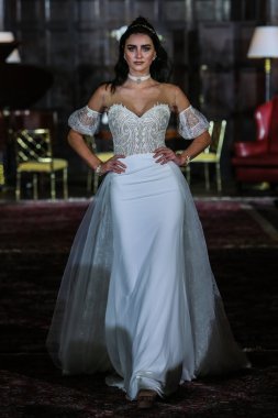 Julie Vino sonbahar 2017 koleksiyonu gösteri