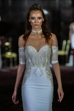 Julie Vino sonbahar 2017 koleksiyonu gösteri