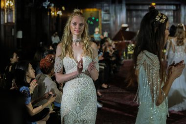 Julie Vino sonbahar 2017 koleksiyonu gösteri 