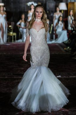  Julie Vino sonbahar 2017 koleksiyonu gösteri 