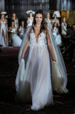  Julie Vino sonbahar 2017 koleksiyonu gösteri 