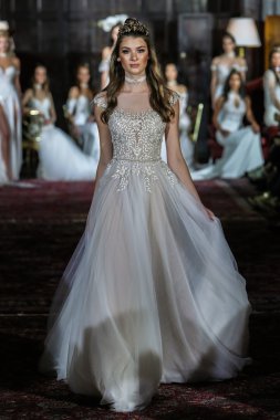  Julie Vino sonbahar 2017 koleksiyonu gösteri 