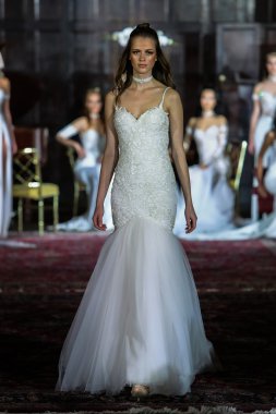  Julie Vino sonbahar 2017 koleksiyonu gösteri 