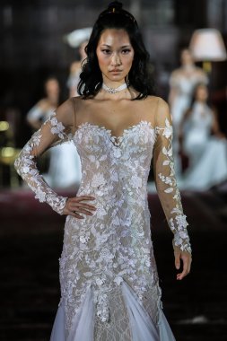 Julie Vino sonbahar 2017 koleksiyonu gösteri