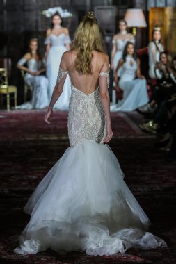  Julie Vino sonbahar 2017 koleksiyonu gösteri 