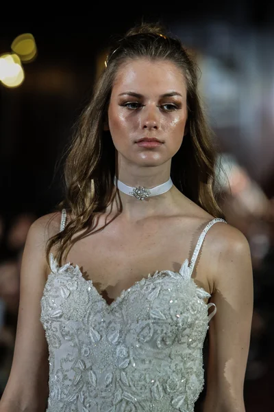 Julie Vino sonbahar 2017 koleksiyonu gösteri