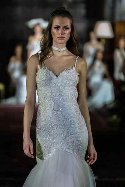 Julie Vino sonbahar 2017 koleksiyonu gösteri