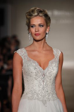 Allure Gelinlik Sonbahar 2017 Koleksiyonu