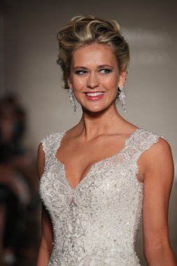 Allure Gelinlik Sonbahar 2017 Koleksiyonu