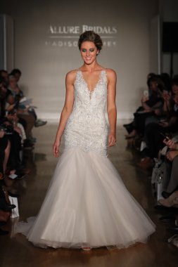 Allure Gelinlik Sonbahar 2017 Koleksiyonu