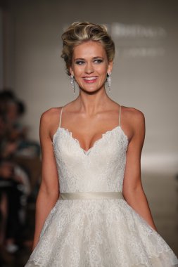 Allure Gelinlik Sonbahar 2017 Koleksiyonu