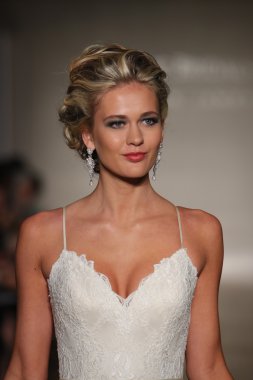 Allure Gelinlik Sonbahar 2017 Koleksiyonu