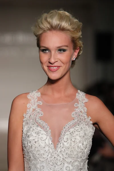 Allure Gelinlik Sonbahar 2017 Koleksiyonu