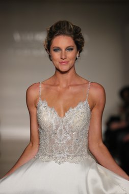 Allure Gelinlik Sonbahar 2017 Koleksiyonu