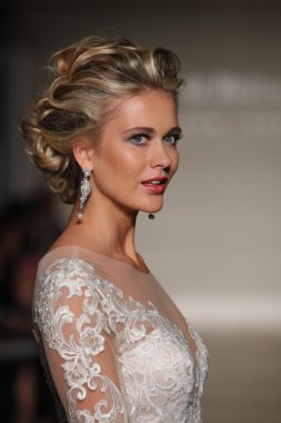 Allure Gelinlik Sonbahar 2017 Koleksiyonu