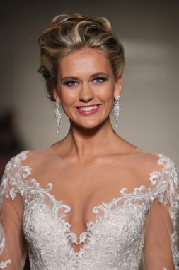 Allure Gelinlik Sonbahar 2017 Koleksiyonu