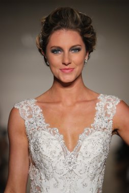 Allure Gelinlik Sonbahar 2017 Koleksiyonu