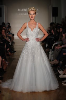 Allure Gelinlik Sonbahar 2017 Koleksiyonu