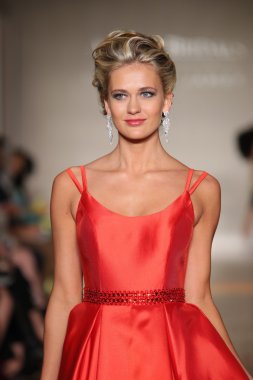  Allure Gelinlik Sonbahar 2017 Koleksiyonu 