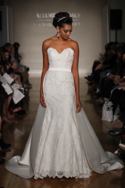  Allure Gelinlik Sonbahar 2017 Koleksiyonu 