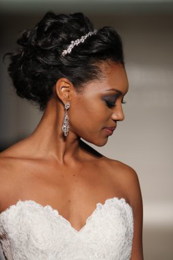  Allure Gelinlik Sonbahar 2017 Koleksiyonu 