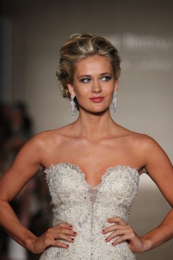  Allure Gelinlik Sonbahar 2017 Koleksiyonu 