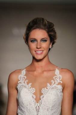 Allure Gelinlik Sonbahar 2017 Koleksiyonu 