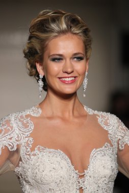 Allure Gelinlik Sonbahar 2017 Koleksiyonu 