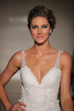 Allure Gelinlik Sonbahar 2017 Koleksiyonu 