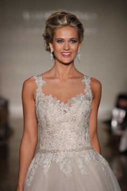 Allure Gelinlik Sonbahar 2017 Koleksiyonu 