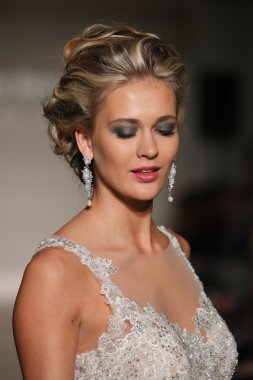 Allure Gelinlik Sonbahar 2017 Koleksiyonu 