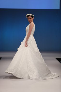 Anny Lin Sonbahar 2017 Gelin Koleksiyonu