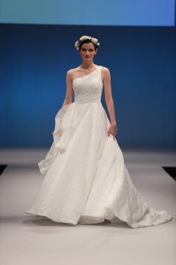 Anny Lin Sonbahar 2017 Gelin Koleksiyonu