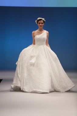 Anny Lin Sonbahar 2017 Gelin Koleksiyonu