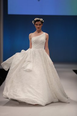 Anny Lin Sonbahar 2017 Gelin Koleksiyonu