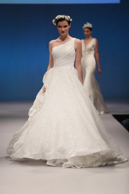 Anny Lin Sonbahar 2017 Gelin Koleksiyonu