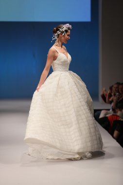 Anny Lin Sonbahar 2017 Gelin Koleksiyonu