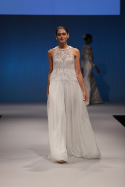 Badgley Mischka Sonbahar 2017 Gelinlik Koleksiyonu