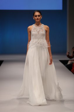 Badgley Mischka Sonbahar 2017 Gelinlik Koleksiyonu