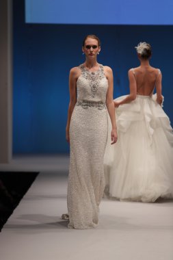 Badgley Mischka Sonbahar 2017 Gelinlik Koleksiyonu