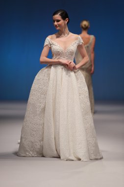 Gemy Maalouf Sonbahar 2017 Gelinlik Koleksiyonu