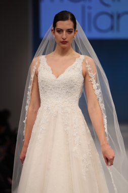 Martina Liana Sonbahar 2017 Gelinlik Koleksiyonu 